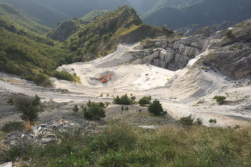 Visit to the marble quarries of Carrara